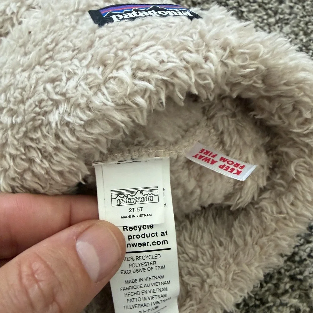 Patagonia Baby Furry Friends Hat Beige Fleece Bear Ears Beanie 2T-5T Soft